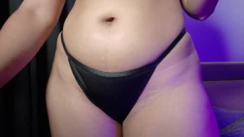 aurora_collins08 online show from May 5, 3:48 pm