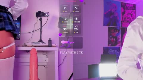 A U R O R A   online show from April 3, 4:21 am