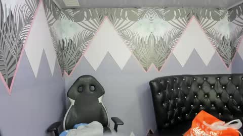 AuroraGracce online show from May 27, 11:29 am