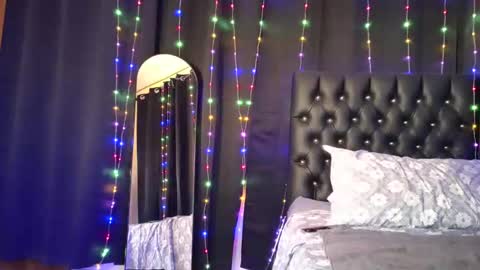 auryds online show from February 15, 9:47 pm