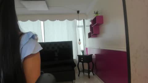 Ava  online show from October 19, 1:35 pm