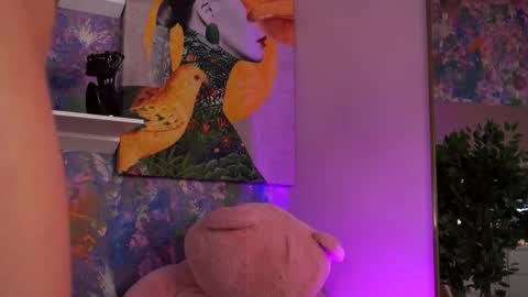 Ava online show from April 14, 8:53 pm