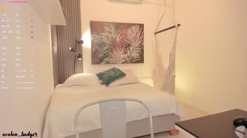 Avalon online show from October 14, 7:49 pm