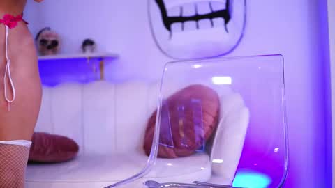 Ava online show from November 2, 5:33 am