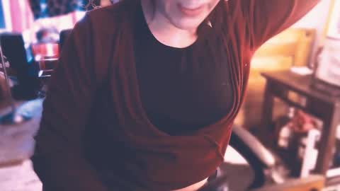 avamae online show from January 18, 2:55 pm