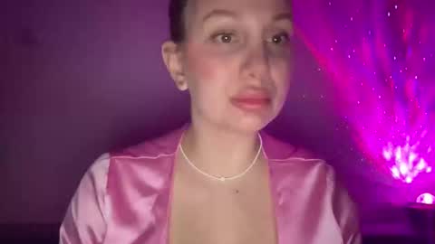 avarose__ online show from March 8, 6:03 pm