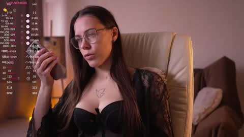 Snapshot of avelyssa chatting on February 25, 1:32 pm Goddess Alyssa online show from February 25, 1:32 pm