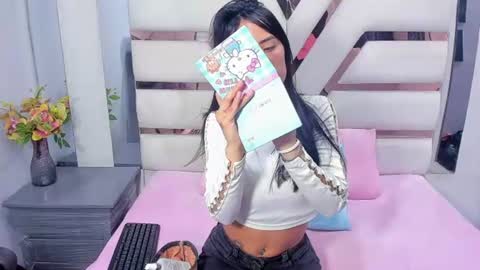 avi_thomsonn_ online show from July 10, 2:45 am
