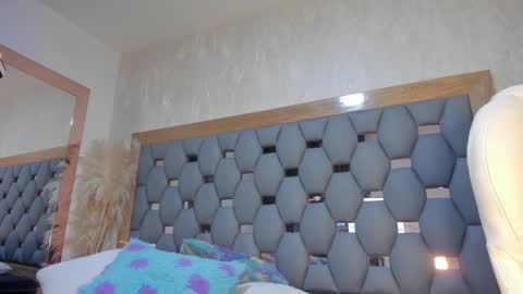 avig hell online show from December 9, 11:47 am