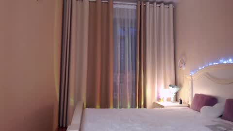Avrora Inst online show from July 13, 9:48 pm