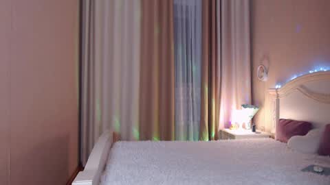 Avrora Inst online show from April 7, 11:18 pm