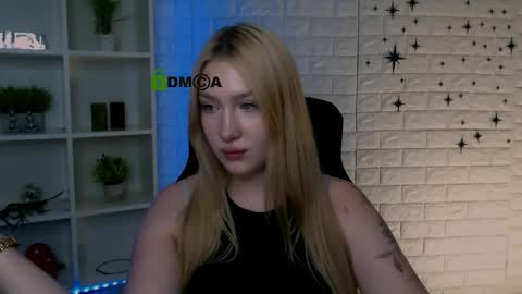 awesomeemma_ online show from May 27, 2:19 am