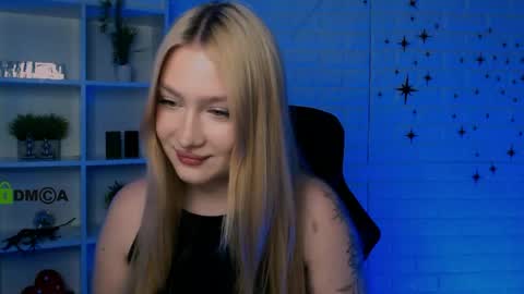 awesomeemma_ online show from May 26, 7:35 pm