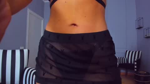 Ella online show from February 15, 5:09 am