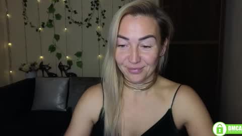 Jully online show from November 4, 6:46 pm