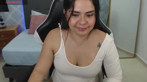 Snapshot of ayla13_ chatting on September 16, 7:22 pm Alyda Jaramillo online show from September 16, 7:22 pm