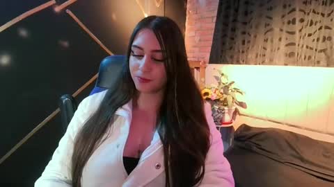 nany online show from June 6, 7:03 am