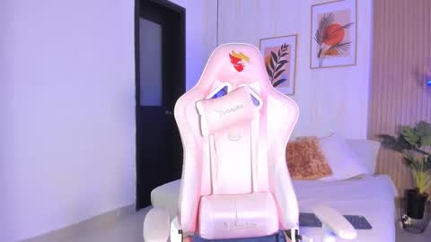 Ayleen online show from January 15, 1:28 pm