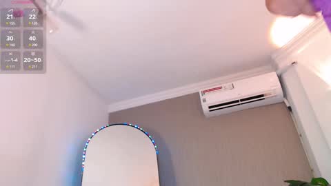 Snapshot of azaria_w chatting on February 5, 3:45 am Adriana online show from February 5, 3:45 am