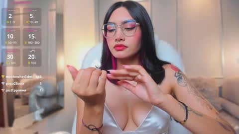 Azura online show from February 26, 8:52 pm