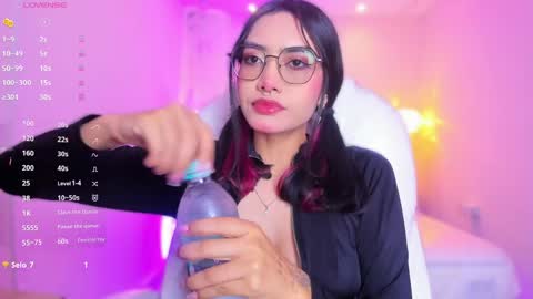 Azura online show from April 9, 7:19 pm