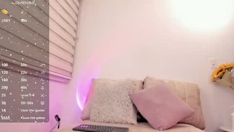 babe_sophiee1 online show from April 18, 7:55 am