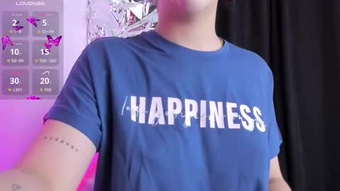 Queen B online show from December 21, 6:56 pm