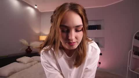 Emma online show from November 16, 7:25 pm