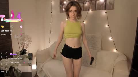 Shayna online show from December 1, 3:04 pm