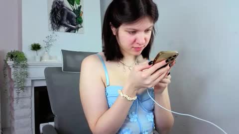 Evalena maybe just Eva online show from February 14, 5:09 am