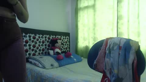 baby_fantasy18 online show from February 12, 4:44 pm