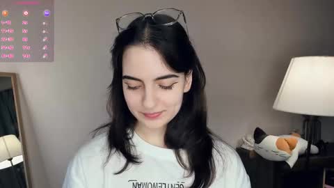 Emily online show from December 17, 7:12 am