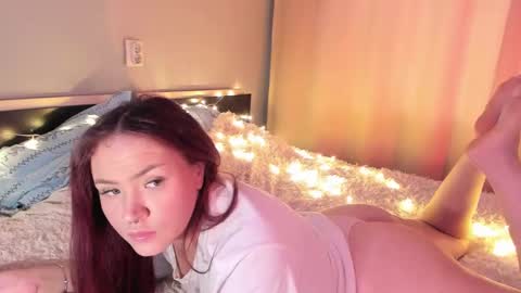 Heyy Im Kikuuu  Im so energetic  Catch my vibe online show from December 12, 8:36 am