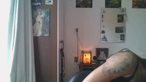 babydemon6 online show from December 24, 6:28 pm