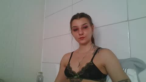 babydemon6 online show from November 1, 9:19 pm