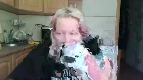 BabyDoll l online show from February 23, 6:25 am