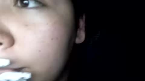 Snapshot of babyymango_ chatting on December 24, 11:22 pm  Gisselle  online show from December 24, 11:22 pm