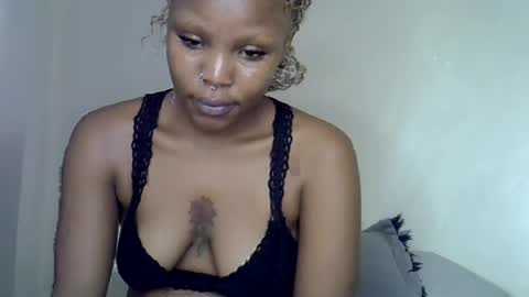 baddy_x online show from July 6, 9:14 am