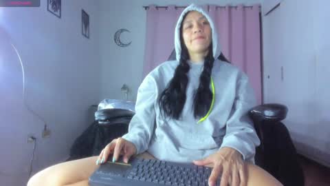 Snapshot of baileyadamss chatting on January 16, 8:22 am IM BAILEY online show from January 16, 8:22 am