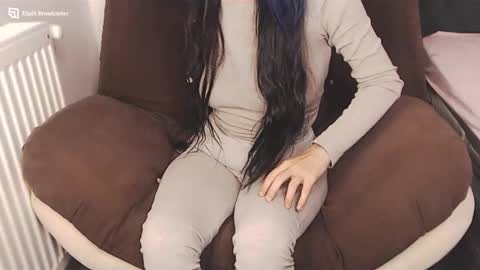 Amy online show from September 12, 11:34 pm