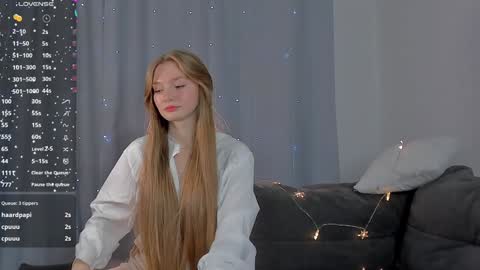 Kendall online show from December 12, 10:20 pm