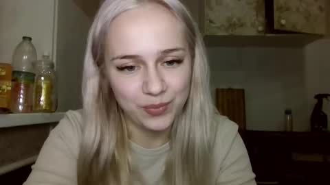 barbie___girl online show from February 21, 6:52 pm