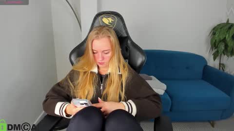 LisGTM2 Mon-Thu Sat 0100am-0700am online show from November 19, 12:54 am