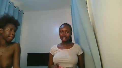 queen online show from March 28, 9:42 am