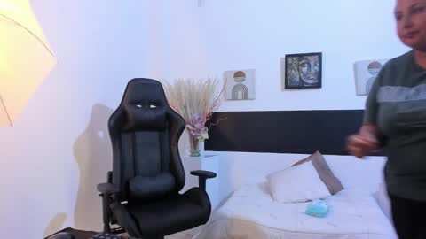 Cindy online show from January 18, 12:12 pm