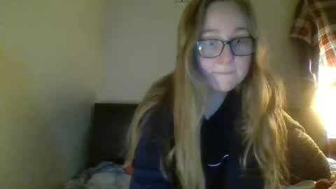 bdubb333 online show from March 4, 12:39 am