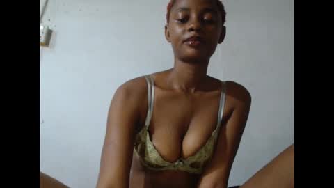 beakimber50 online show from February 28, 12:43 am