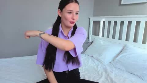beauty_crown_baby online show from October 21, 7:45 am