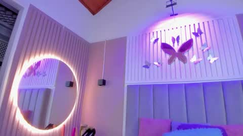 Chantall online show from January 17, 3:25 am