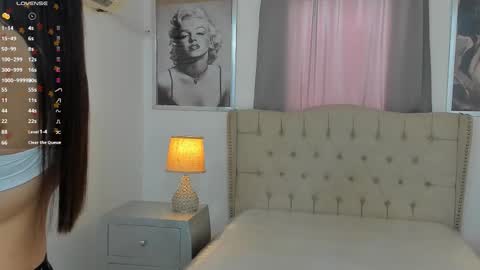 Ariana Reyes online show from November 11, 12:35 pm